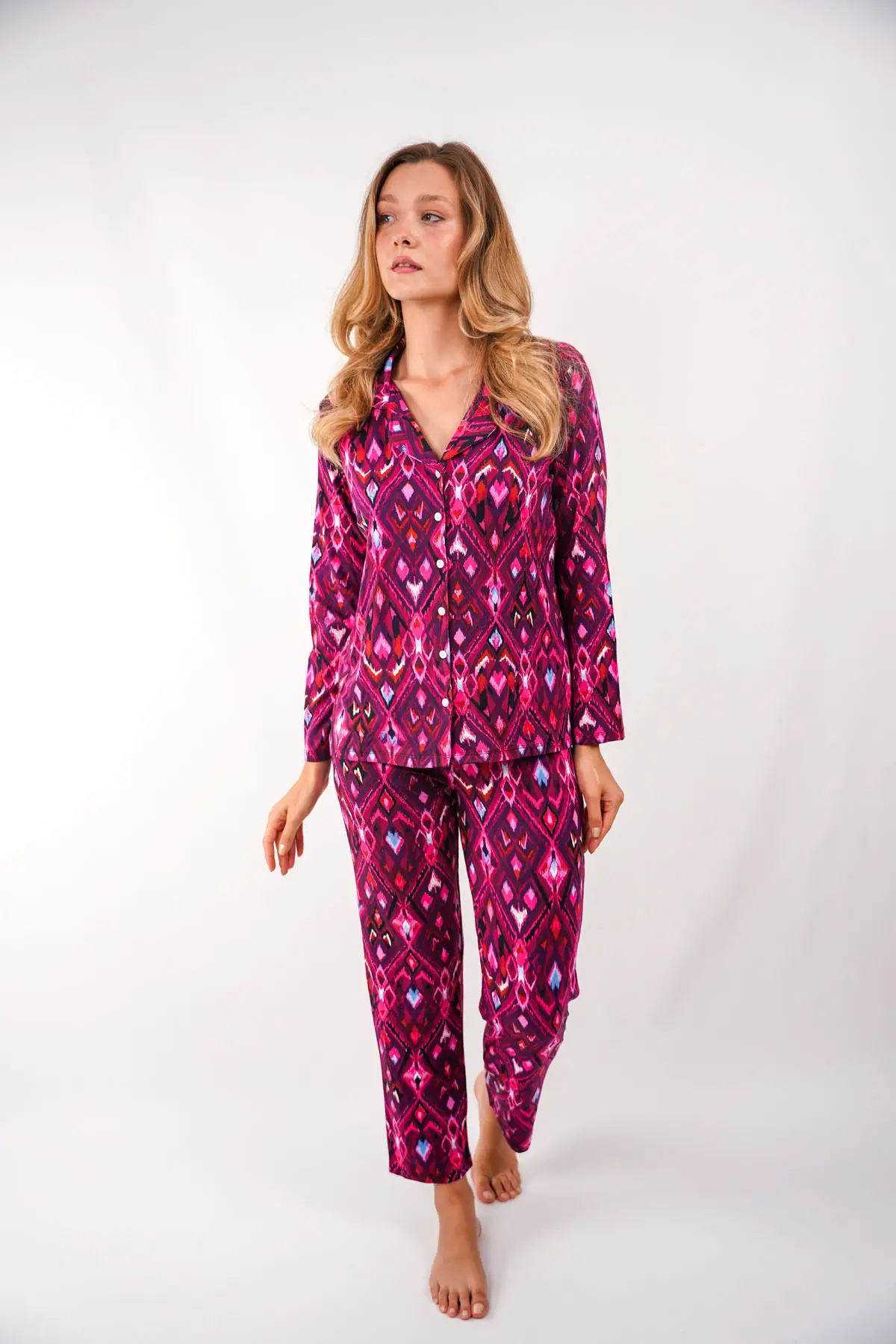 Pembe Etnik Desenli Pijama Takımı