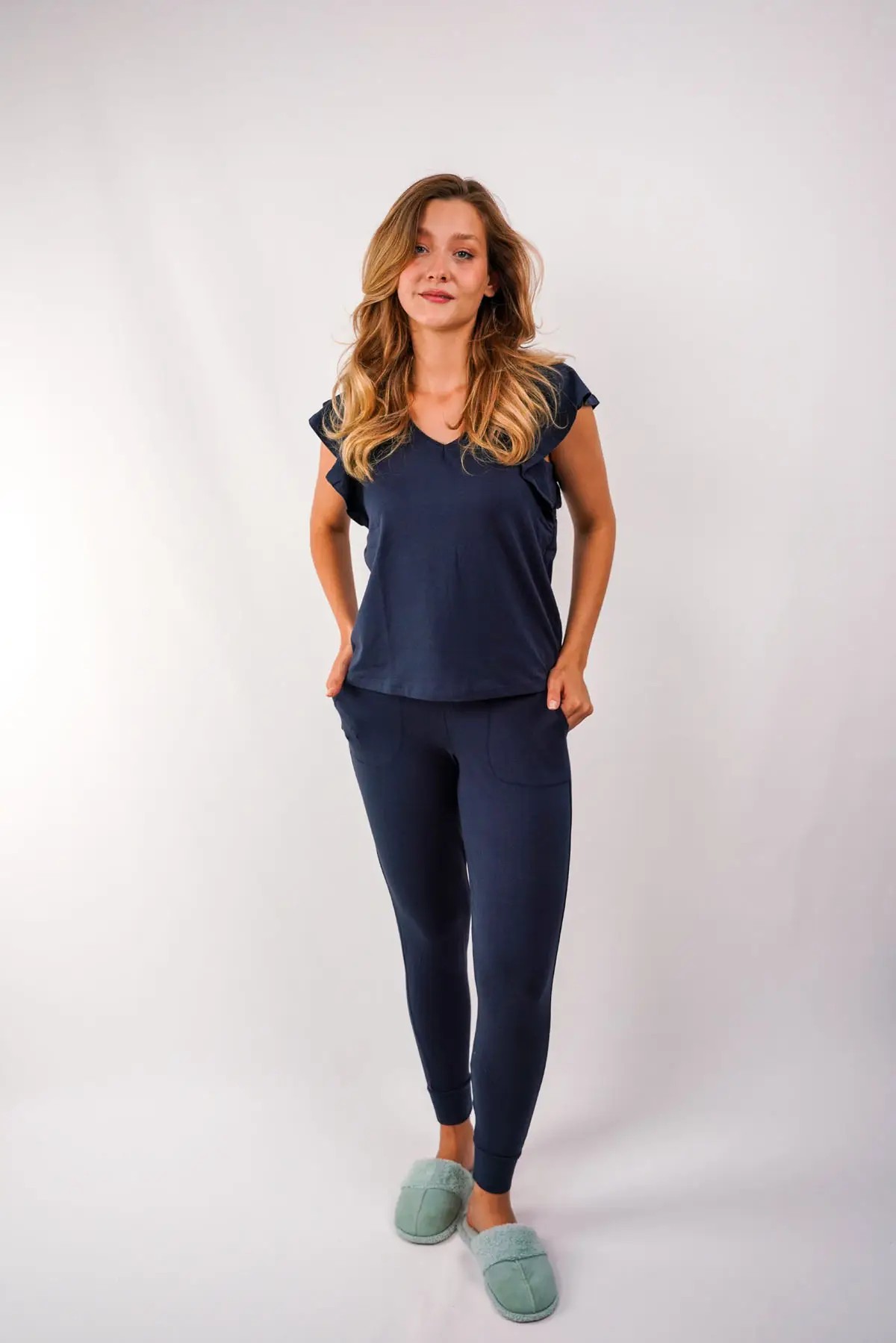 3 lü Takım ( Siyah, Turkuaz, Lacivert ) Volanlı Pamuklu Ve Likralı Kadın Rahat Pijama Takımı
